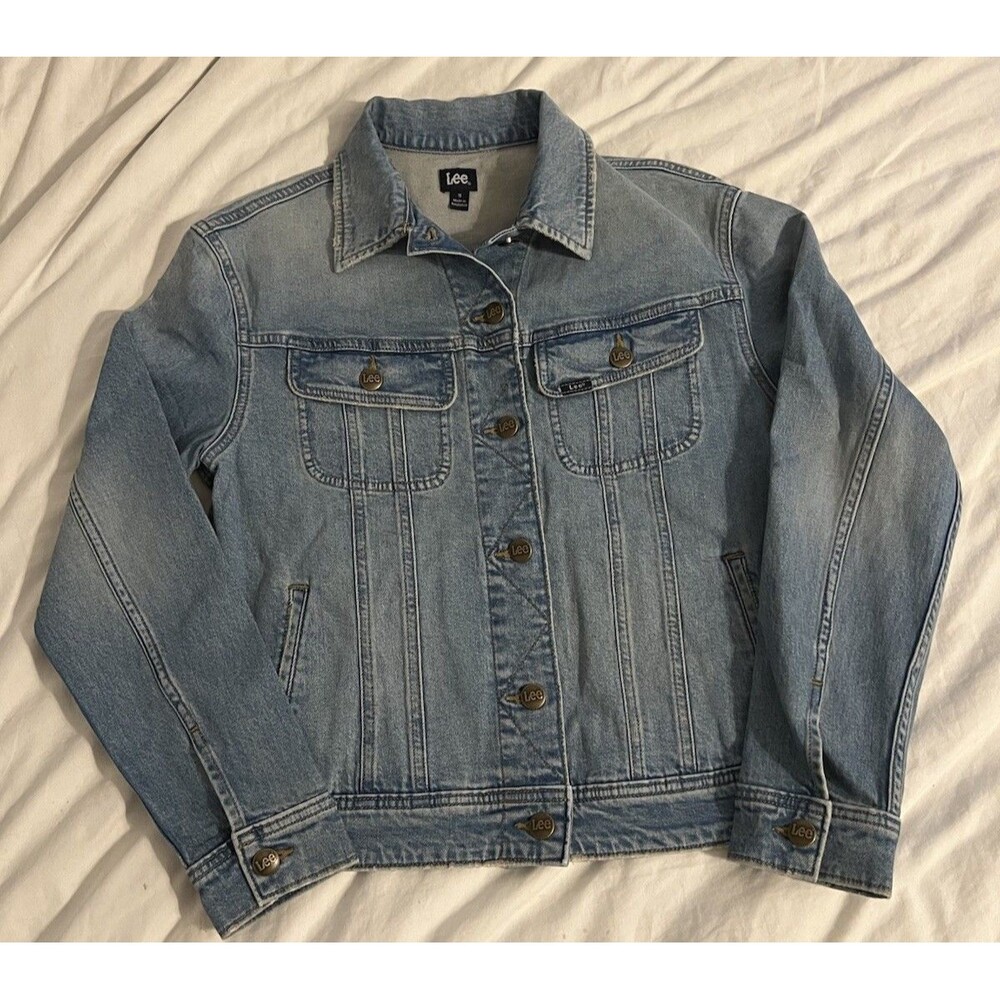 Lee Denim Jacket Women’s Small New Without Tags Blue Vintage Retro Style NICE!